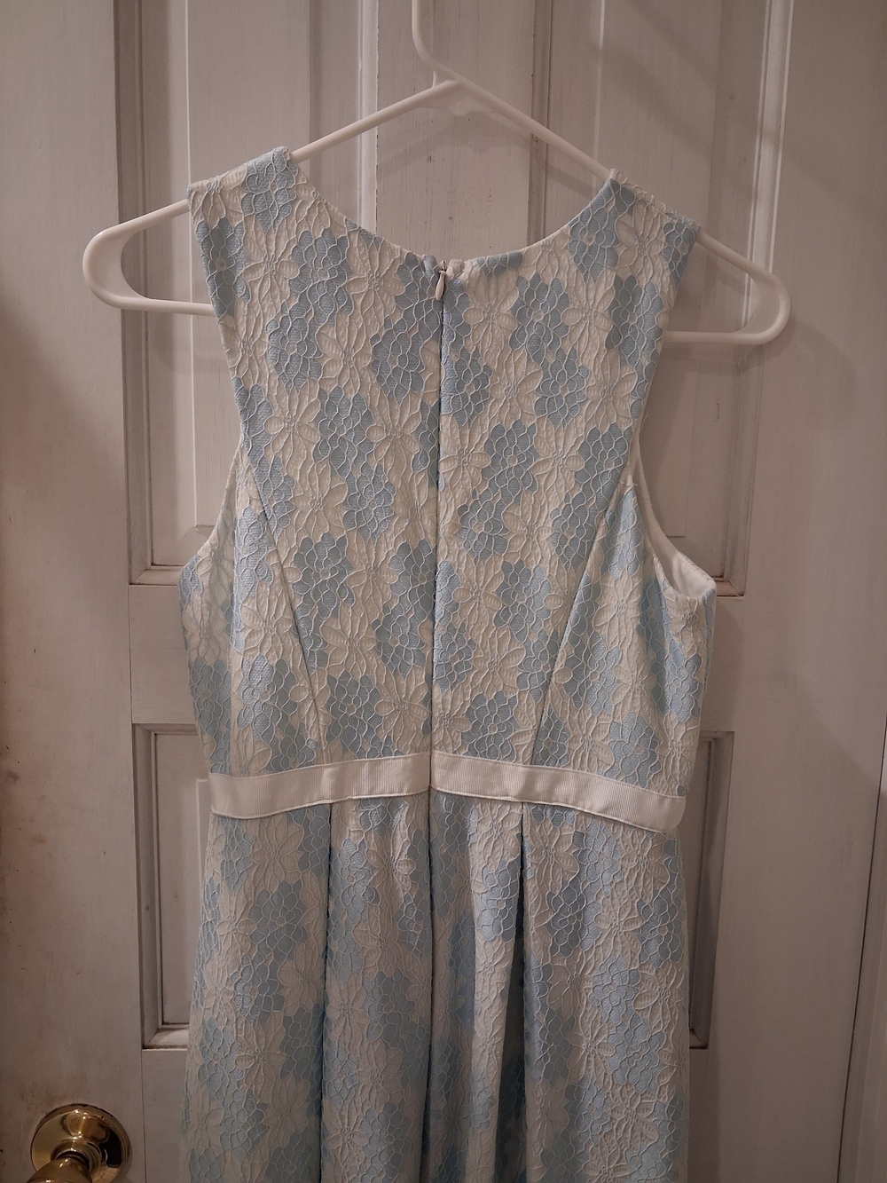 Francesca's Collections Light Blue and White Lace Midi Dress - Picture 4 of 4